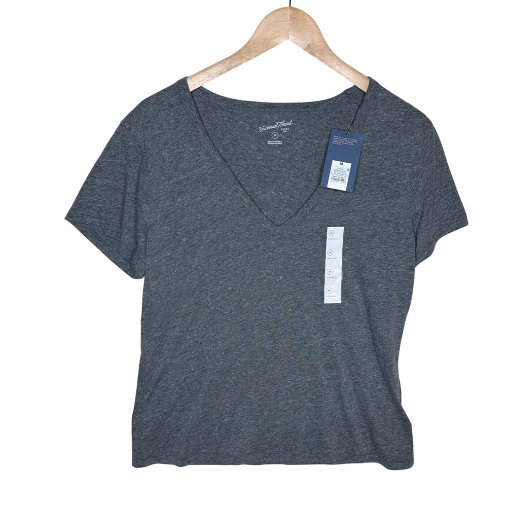NWT Universal Thread V-neck Short Sleeve Shirt size Medium Gray